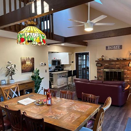 Wow!! Ultimate Pocono Retreat, Hot Tub, Game Room, Deck, Lakes, Skiing, Pools Long Pond Екстер'єр фото