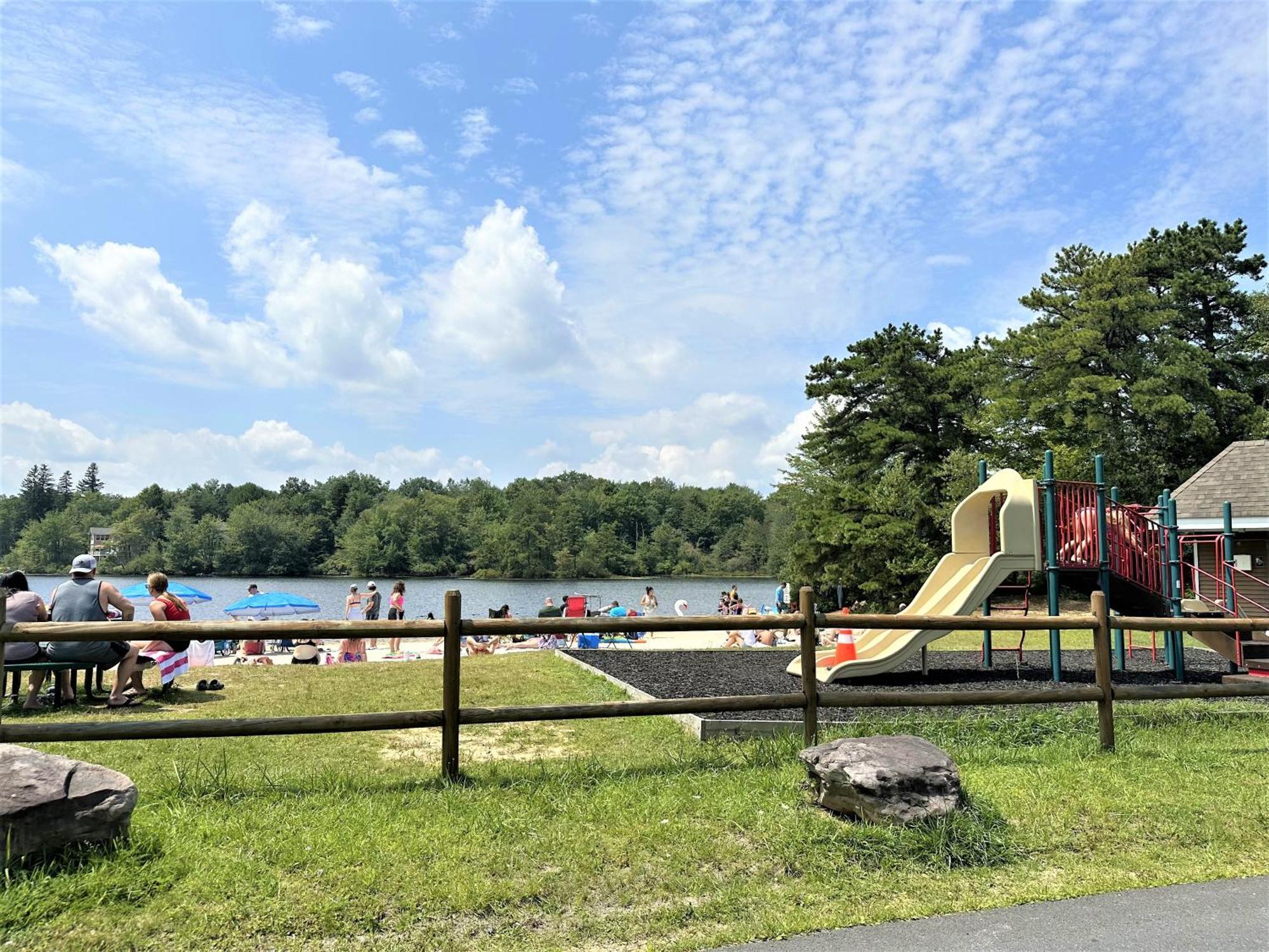 Wow!! Ultimate Pocono Retreat, Hot Tub, Game Room, Deck, Lakes, Skiing, Pools Long Pond Екстер'єр фото