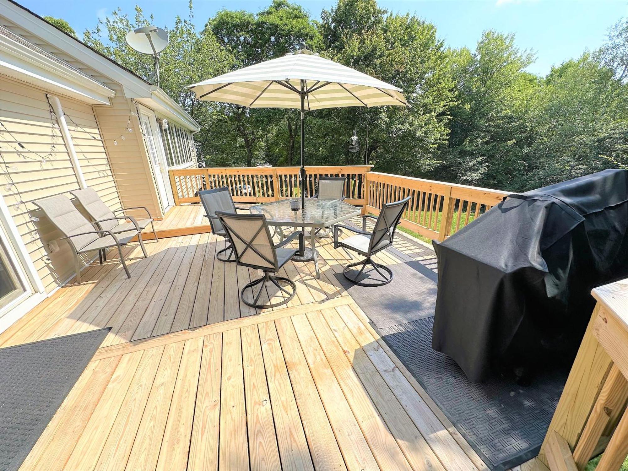 Wow!! Ultimate Pocono Retreat, Hot Tub, Game Room, Deck, Lakes, Skiing, Pools Long Pond Екстер'єр фото