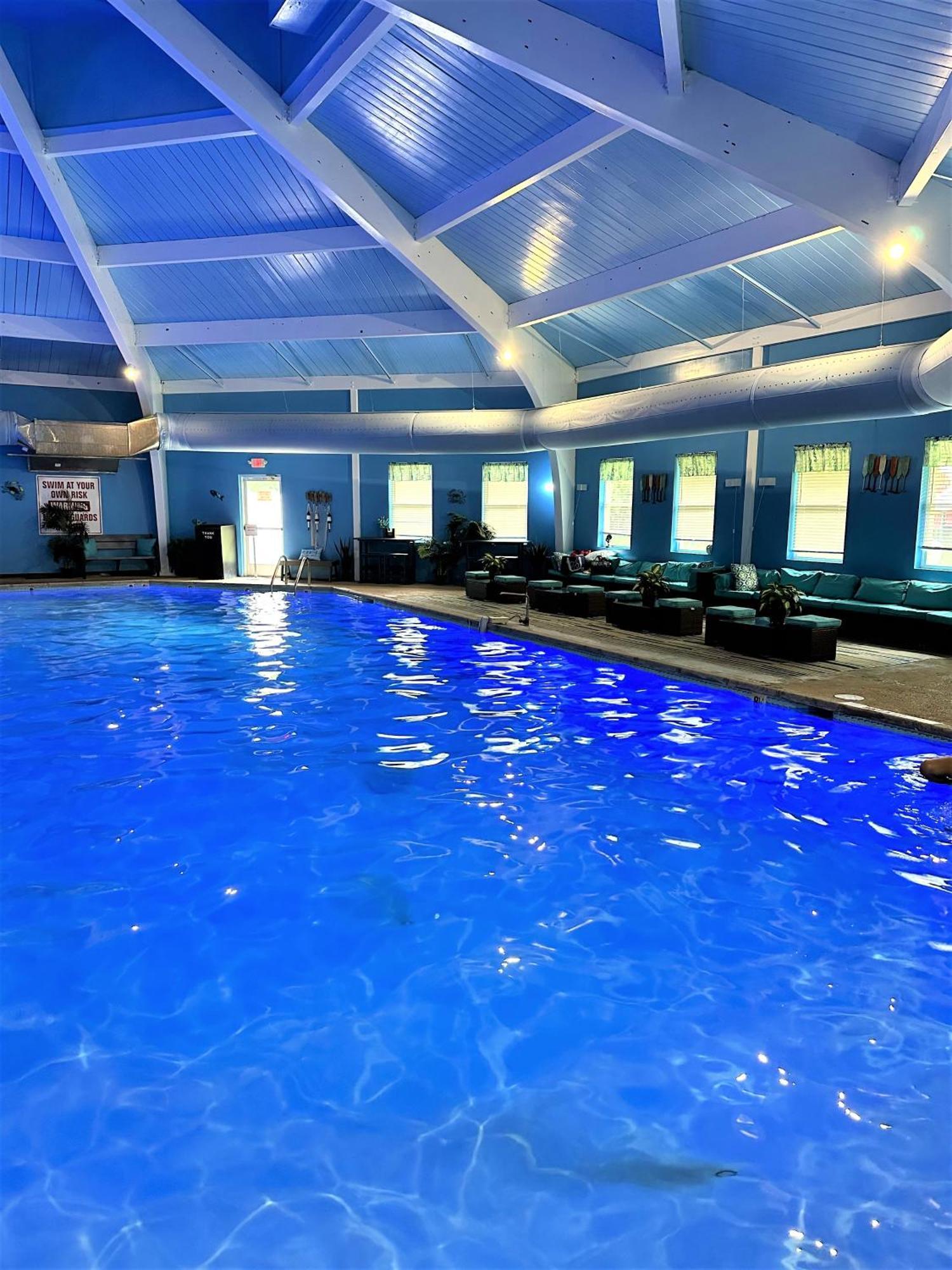 Wow!! Ultimate Pocono Retreat, Hot Tub, Game Room, Deck, Lakes, Skiing, Pools Long Pond Екстер'єр фото