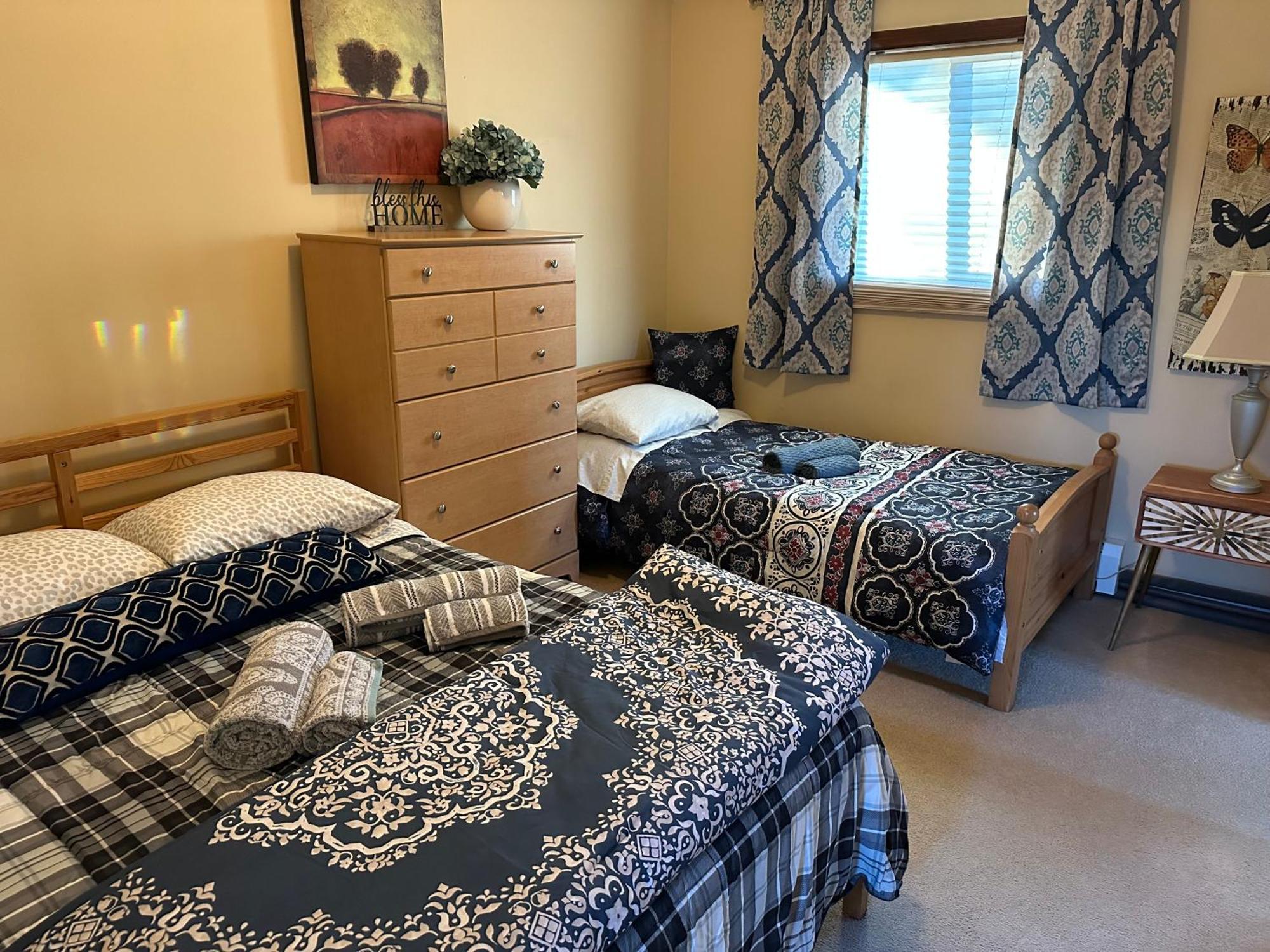 Wow!! Ultimate Pocono Retreat, Hot Tub, Game Room, Deck, Lakes, Skiing, Pools Long Pond Екстер'єр фото
